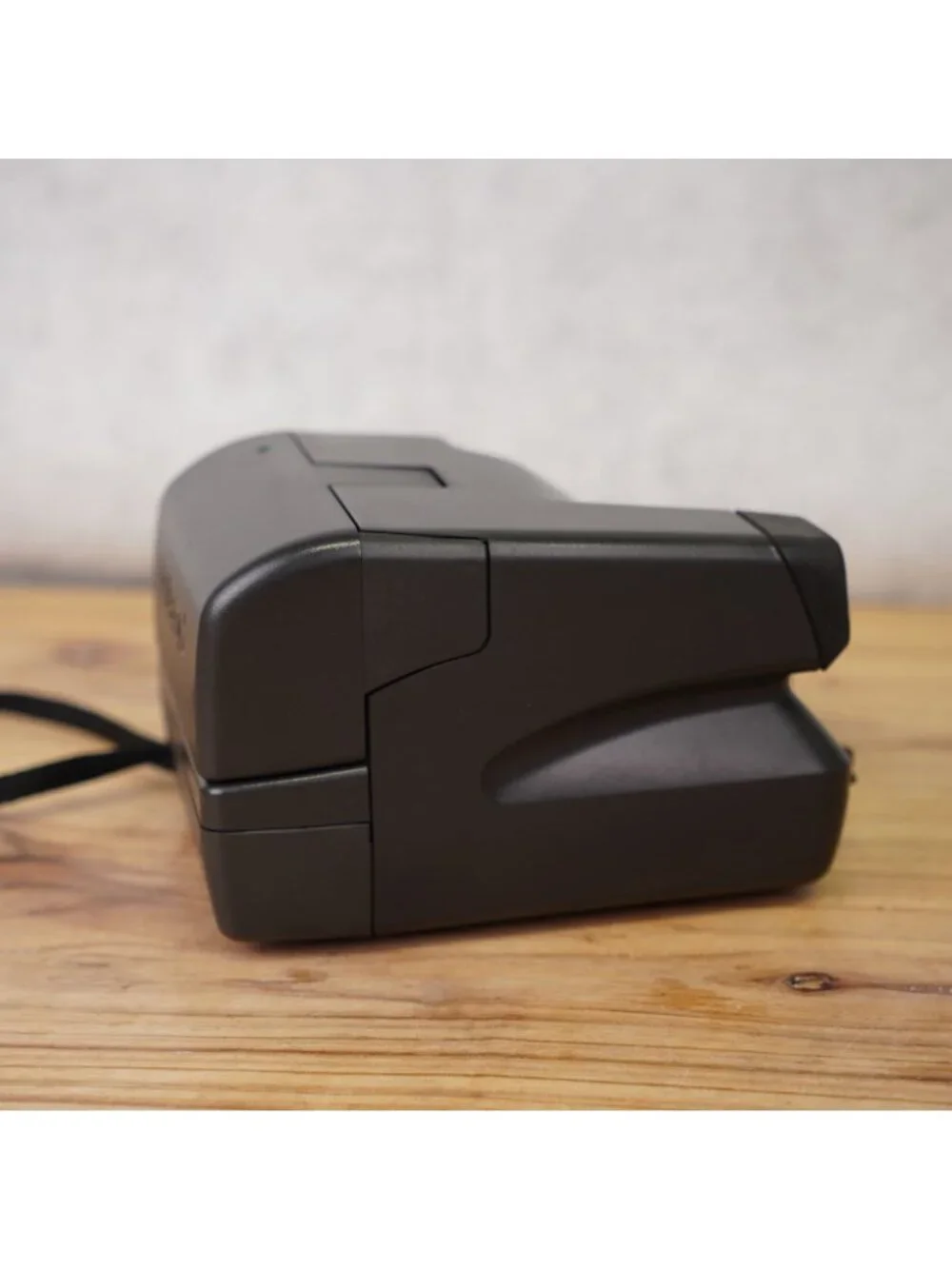Polaroid OneStep Close-Up 600 Instant Camera Retro Black With Built-In Flash
